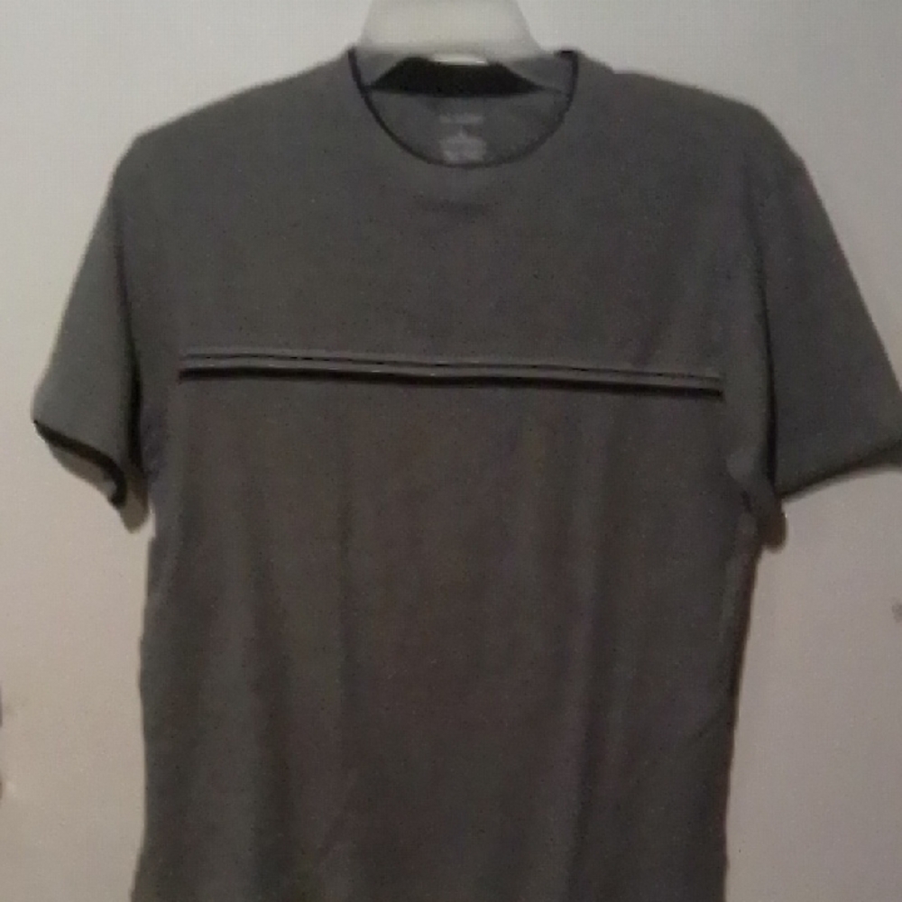Van Heusen Gray Short Sleeve Tee